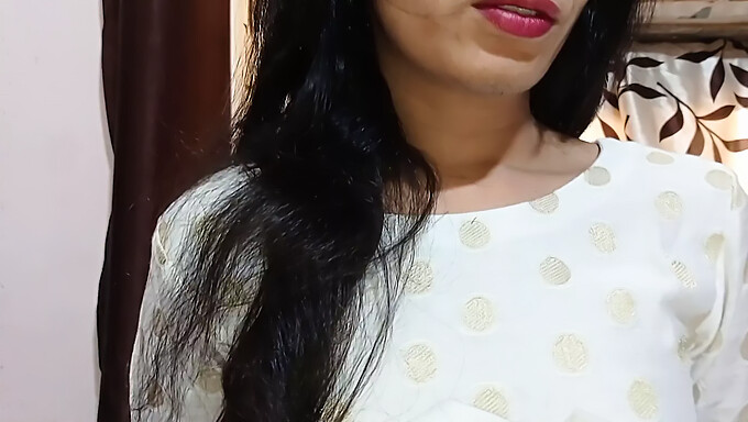 Tante Desi Dengan Pantat Besar Dientot Oleh Kontol Besar Dalam Video Porno India Baru Ini