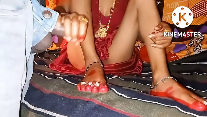 Adolescent Indian Îmbrăcat În Bikini Este Futut Cu Un Dildo