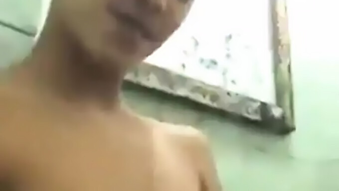 Indonesian Teen Has Sex With Girlfriend In The Bathroom